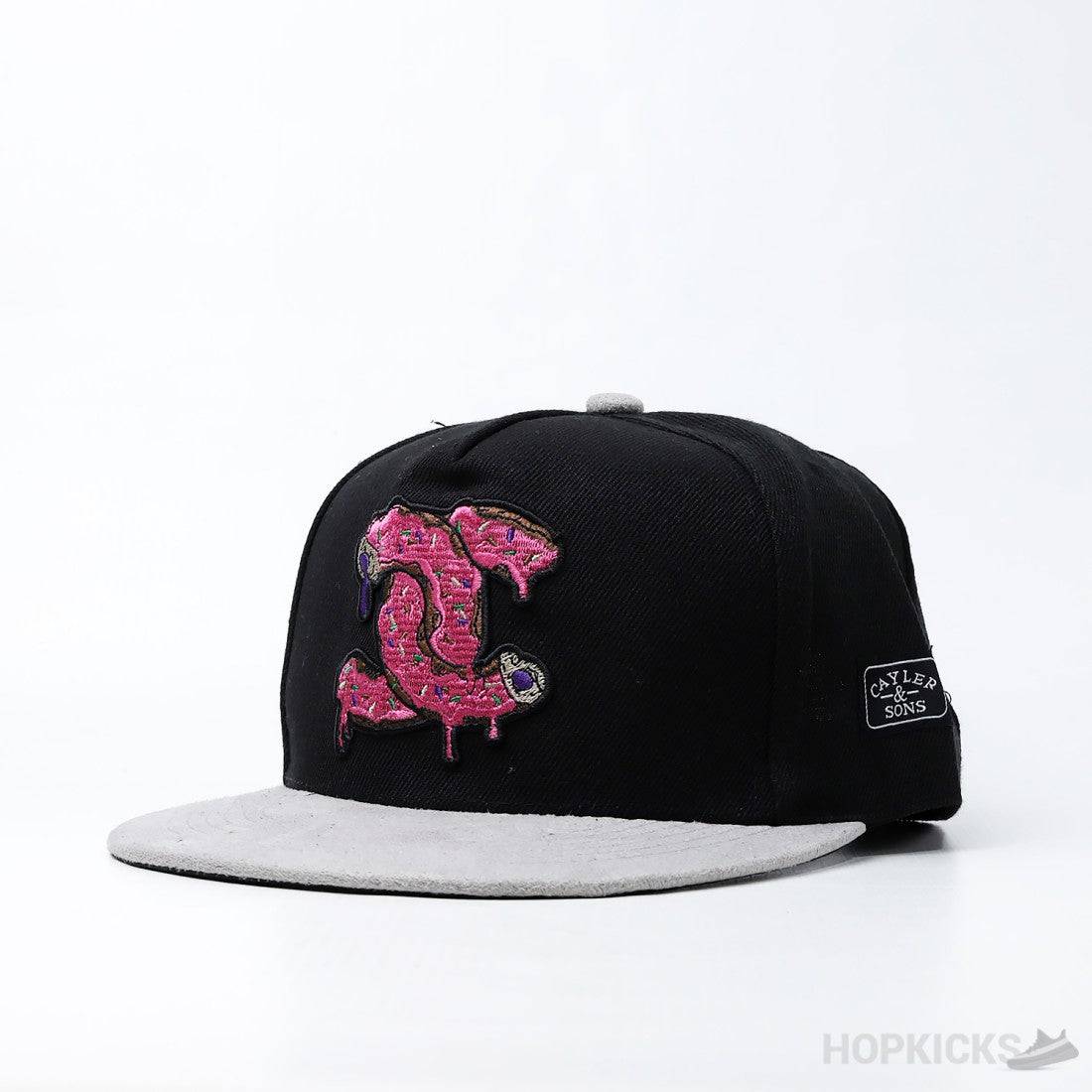 Distinctive Snapback Cap - Black - Valetica Sports