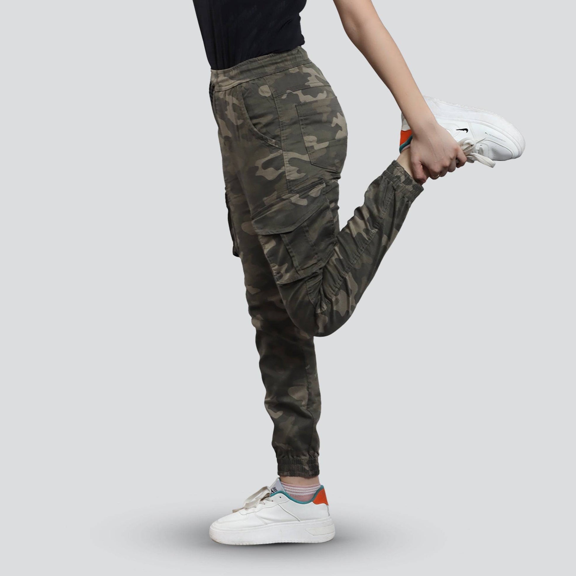 Women's Camo Cargo Pants With 6 Pockets - Valetica Sports